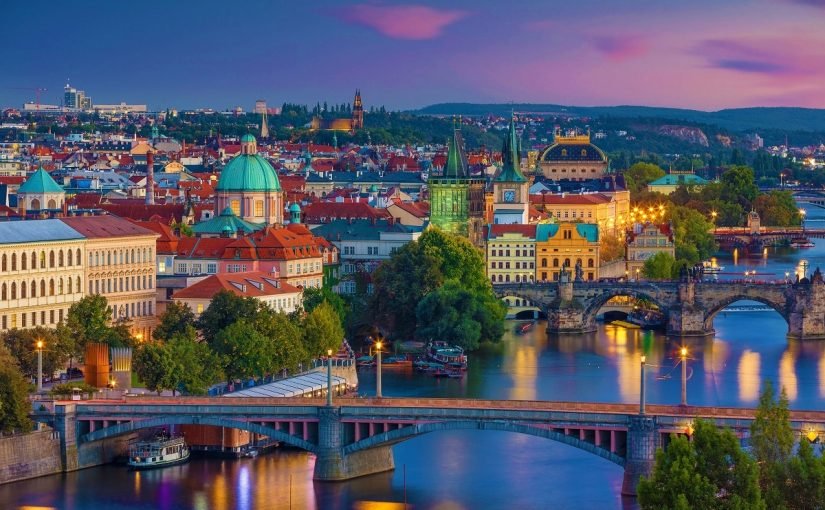 63884_cdn-vltava-panorama-prag-c3a7ek-cumhuriyeti-pjzk104-duvar-sanat-odasc4b1-dekor-ic3a7in-tuval-kumac59f-poster-ev-dekorasyon-c3a7erc3a7eve-mevcut-825x510-2 السياحة في التشيك براغ