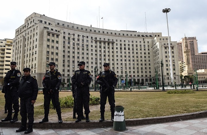 السلطات المصرية تخمد حريقا نشب بميدان التحرير (شاهد)