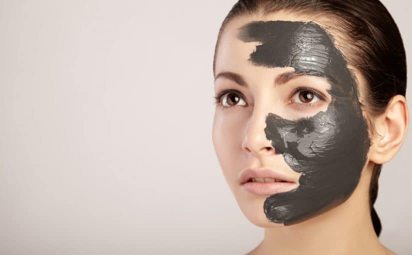 فوائد اكل العسل الاسود للبشره