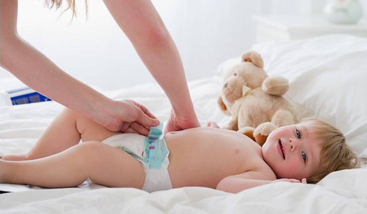 article-11-5 تغيير الحفاضات لحديثي الولادة