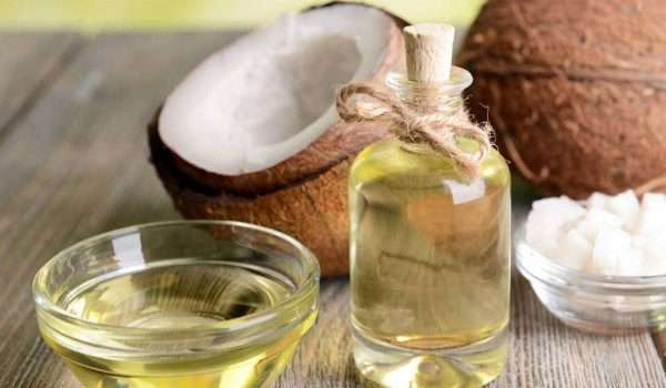 زيت جوز الهند للشعر الجاف