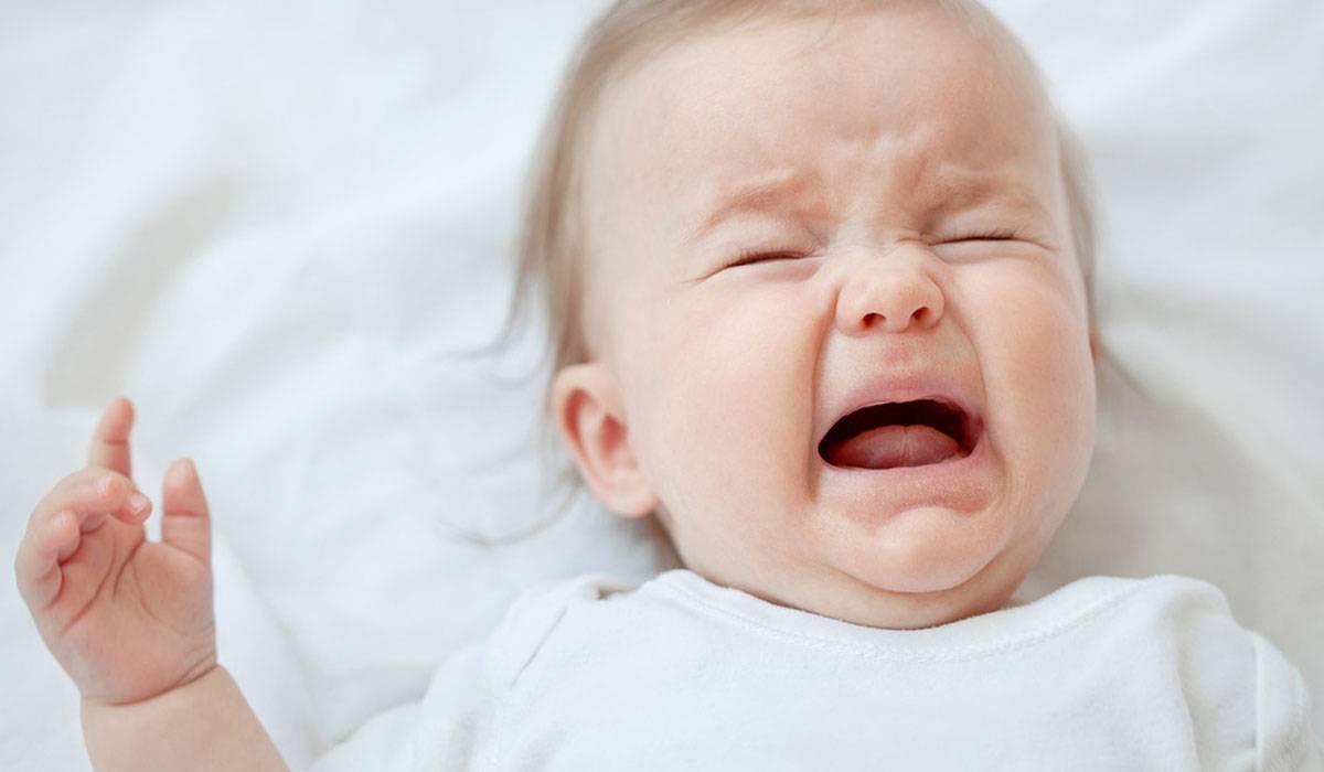 بكاء الطفل