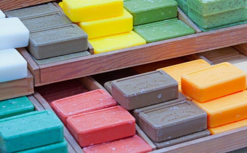 bar-soap-1200x0-825x510-2 كم مره استخدم صابونة الكبريت