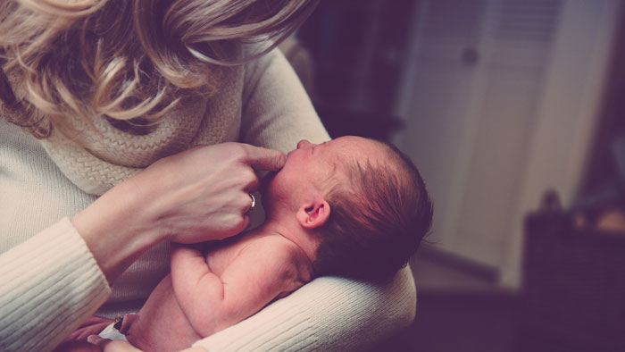 breastfeeding-10 طبابة نت - نصائح الرضاعة الطبيعية للأمهات الجدد