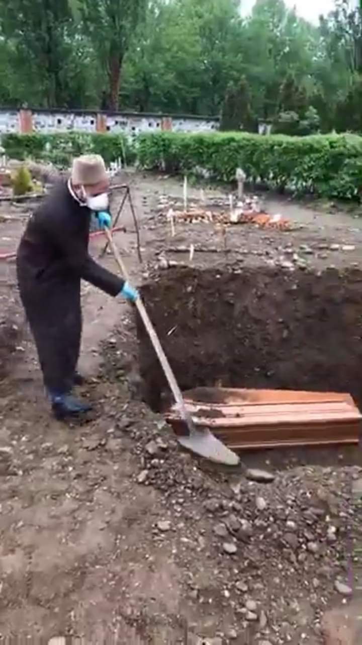 c3300840-7083-4e3f-816b-99549f954a38