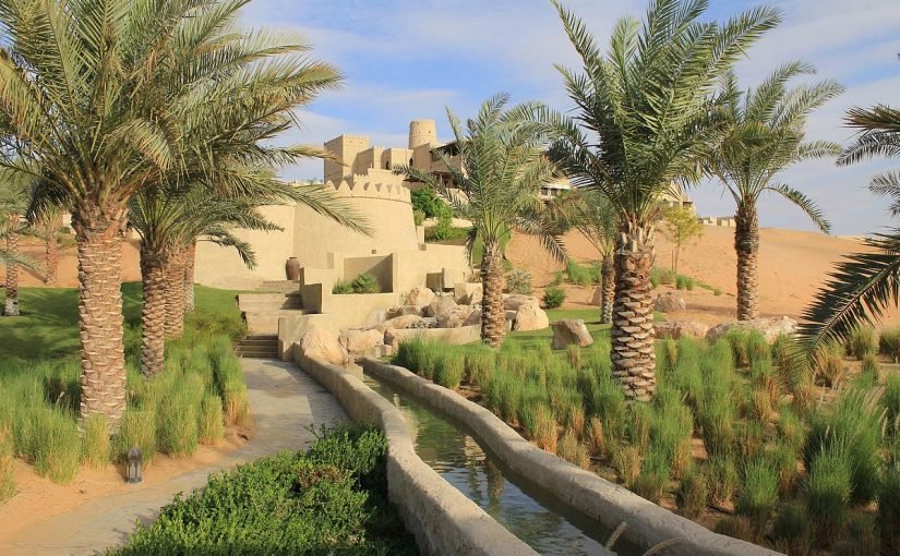 canal_-_panoramio_17-825x510-2 رحلة من دبي إلى ليوا