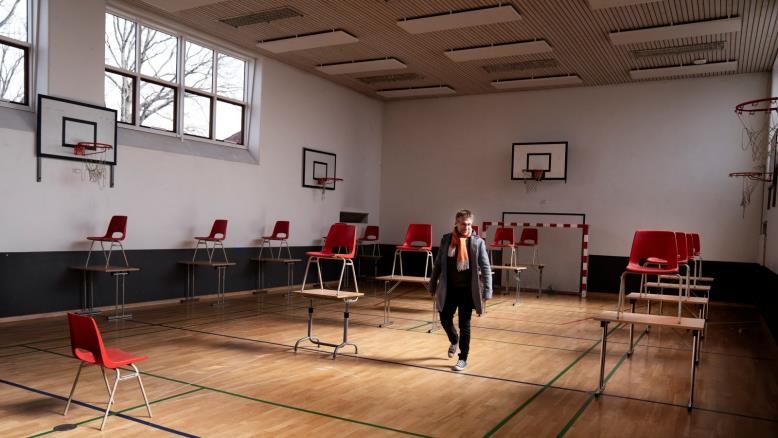 cc167e9e-54c7-469e-816f-4582ce7cc92e-146