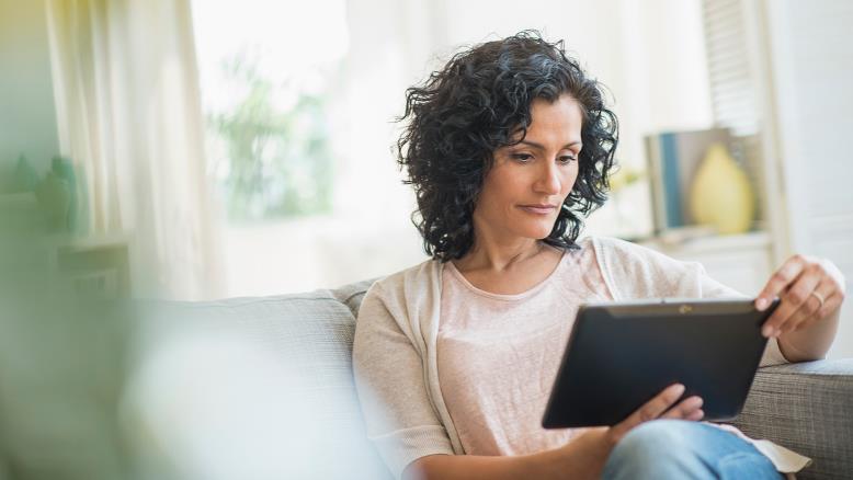 cc167e9e-54c7-469e-816f-4582ce7cc92e-180 ضع قائمة بالكتب التي ترغب في الانتهاء منها خلال فترة العزل المنزلي (غيتي)