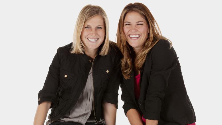 cc167e9e-54c7-469e-816f-4582ce7cc92e-182 الأشقاء هم العلاقة الوحيدة التي تظل معك طوال رحلة حياتك (غيتي)