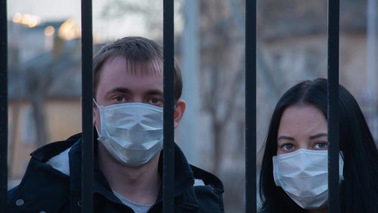 cc167e9e-54c7-469e-816f-4582ce7cc92e-51 يمكن للعزل الذاتي أن يفسح المجال أكثر للملل والوساوس (بيكسابي)