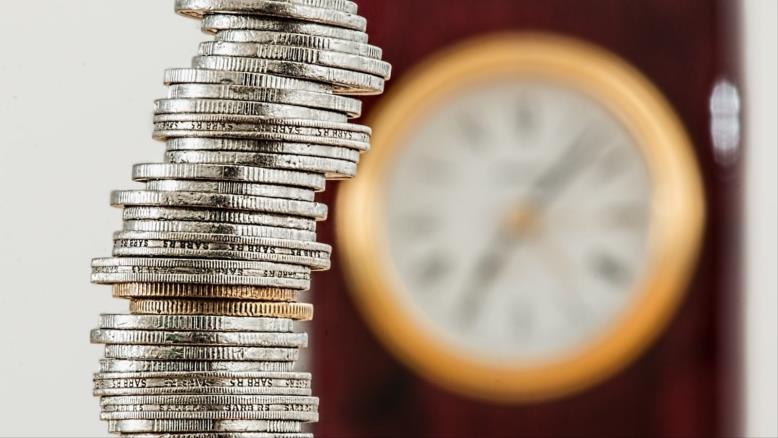 cc167e9e-54c7-469e-816f-4582ce7cc92e-583 التباعد الاجتماعي بسبب كورونا سيوفر جزءا كبيرا من ميزانيتك لعدم إقامة الولائم الرمضانية (بكسلز)