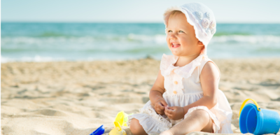 فوائد ومخاطر تعريض الطفل للشمس