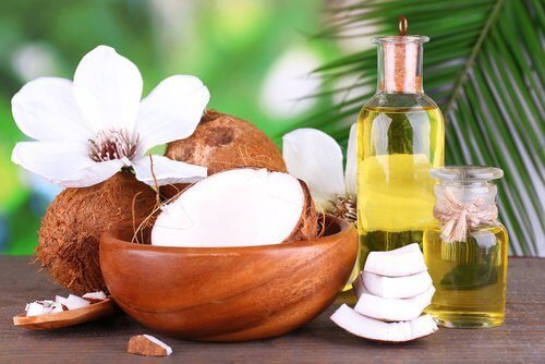 coconut-oil-2 حليب جوز الهند لتمليس الشعر