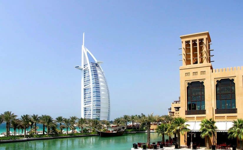 d8a3d985d8a7d983d986-d8aad8acd8a7d8b1-d8a7d984d8acd985d984d8a9-d981d98a-d8a7d984d8a5d985d8a7d8b1d8a7d8aa-825x510-2 أماكن تجار الجملة في الإمارات