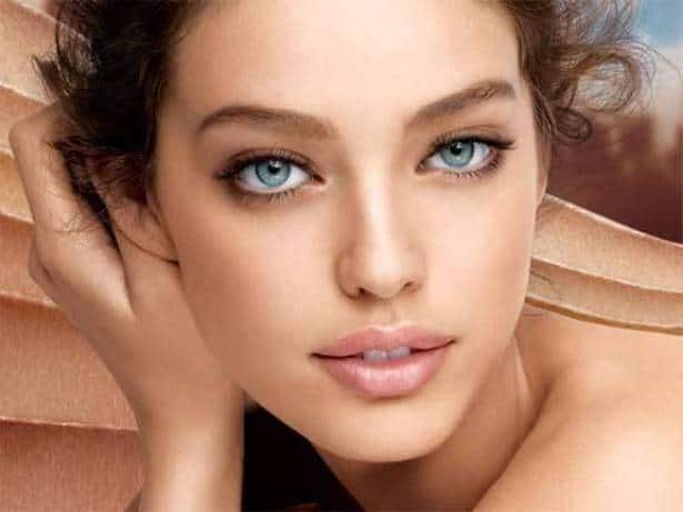 اخفاء عيوب الشفايف بالمكياج