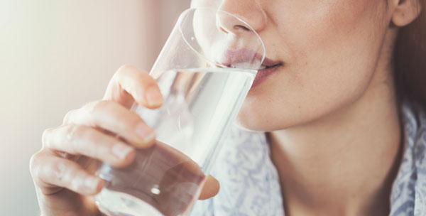 اسباب-تورم-القدمين-بعد-الولادة