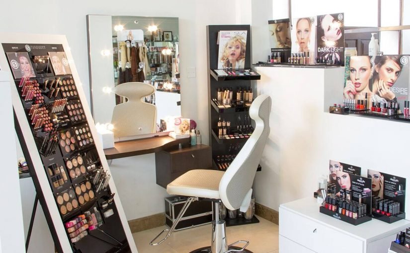 d8a7d8b3d985d8a7d8a1-d985d8b1d8a7d983d8b2-d8a7d984d8aad8acd985d98ad984-d981d98a-d8afd8a8d98a-825x510-2 اسماء مراكز التجميل في دبي