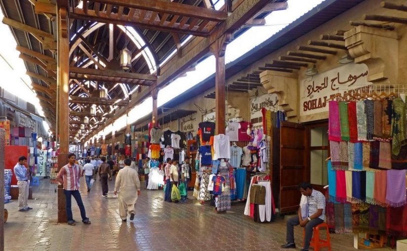 d8a7d8b3d988d8a7d982-d8a7d984d8acd985d984d8a9-d981d98a-d8a7d984d8b4d8a7d8b1d982d8a9-825x510-2 اسواق الجملة في الشارقة