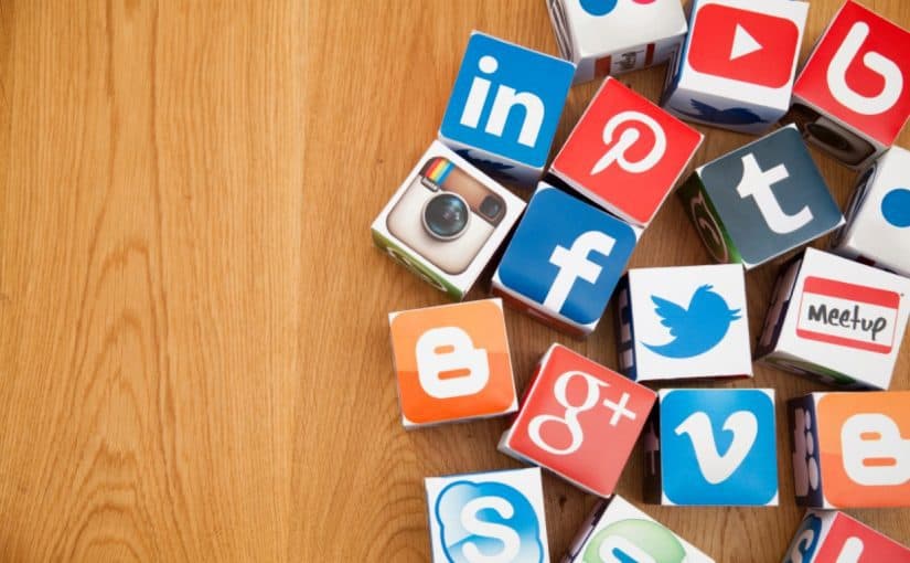 d8a7d981d8b6d984-10-d8a8d8b1d8a7d985d8ac-d8aad988d8a7d8b5d984-d8a7d8acd8aad985d8a7d8b9d98a-825x510-2 افضل 10 برامج تواصل اجتماعي