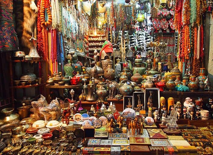 d8a7d984d8a3d8b3d988d8a7d982-d8a7d984d8b4d8b9d8a8d98ad8a9-d8a7d984d8a5d985d8a7d8b1d8a7d8aad98ad8a9-700x510-2 الأسواق الشعبية الإماراتية