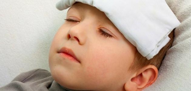 التهاب الحلق مع سخونة