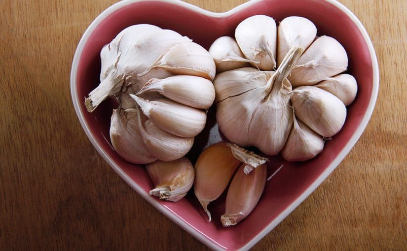 d8a7d984d8abd988d985-d984d984d8add8a8d988d8a8-d8a7d984d8aad98a-d8aad8b8d987d8b1-d981d98a-d8a7d984d988d8acd987-825x510-2 الثوم للحبوب التي تظهر في الوجه