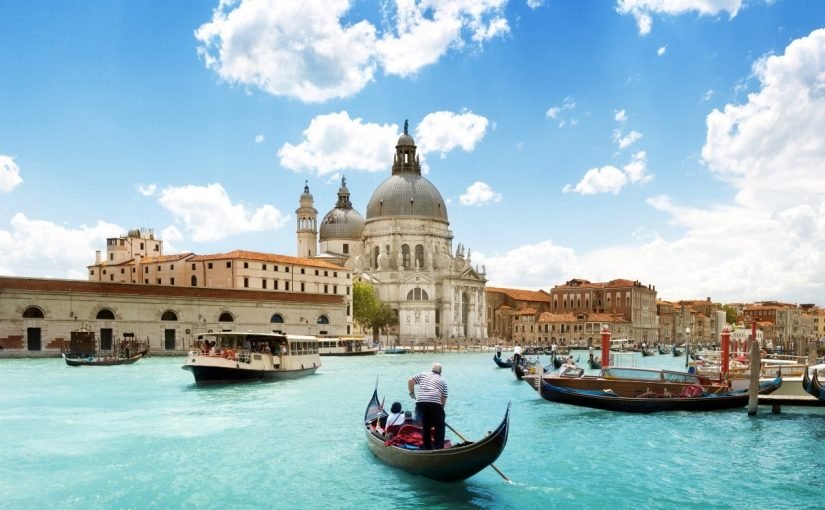 d8a7d984d8b3d98ad8a7d8add8a9-d981d98a-d8a7d98ad8b7d8a7d984d98ad8a7-d984d984d8b9d988d8a7d8a6d9841-825x510-2 السياحة-في-ايطاليا-للعوائل