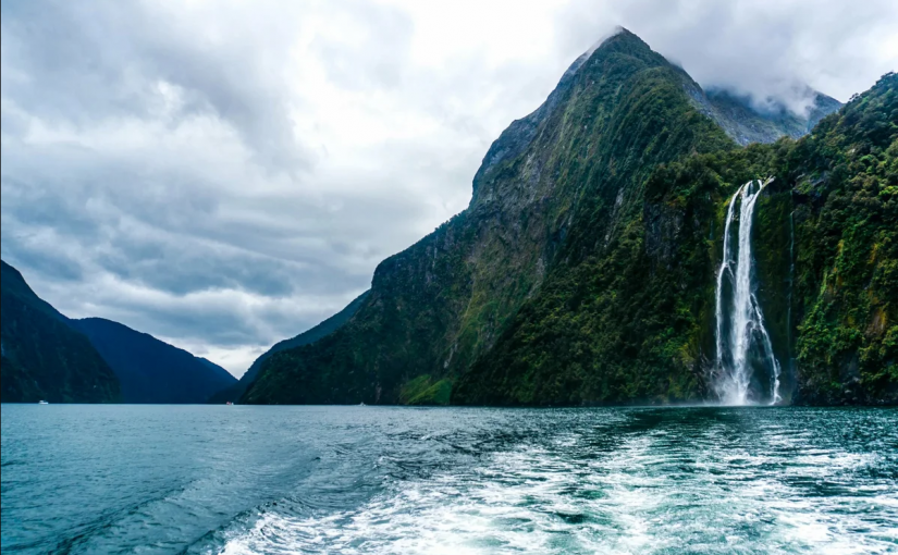 d8a7d984d8b3d98ad8a7d8add8a9-d981d98a-d986d98ad988d8b2d98ad984d986d8afd8a7-825x510-2 السياحة في نيوزيلندا