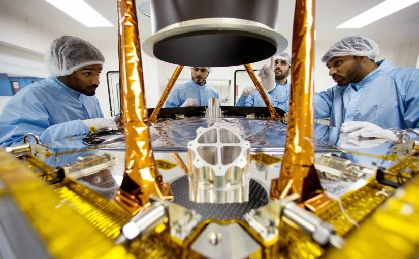 d8a7d984d8b5d986d8a7d8b9d8a9-d981d98a-d8a7d984d8a5d985d8a7d8b1d8a7d8aa1-825x510-2 الصناعة في الإمارات