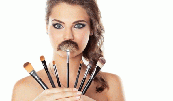 اضرار المكياج التقليد