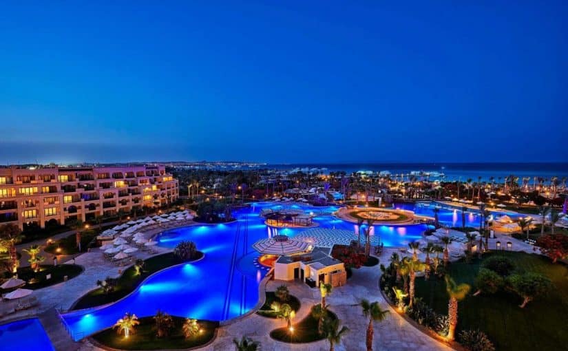 d8a7d985d8a7d983d986-d8a7d984d981d8b3d8ad-d981d98a-d8a7d984d8bad8b1d8afd982d8a9-825x510-2 اماكن الفسح في الغردقة