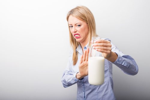 كيف أستطيع اكتشاف إصابتي بعدم تحمل اللاكتوز؟