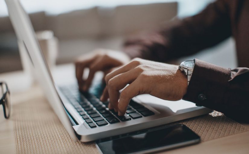 d8a8d8add8ab-d8b9d986-d8a7d984d8aed8afd985d8a7d8aa-d8a7d984d8a7d984d983d8aad8b1d988d986d98ad8a91-825x510-2 بحث عن الخدمات الالكترونية