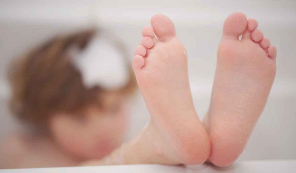 برودة-الاطراف-عند-الاطفال