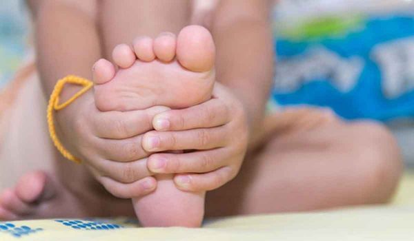 برودة-الاطراف-عند-الاطفال1