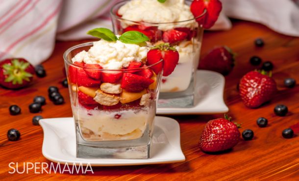 ترايفل-فراولة-توت