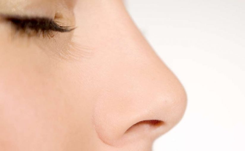 d8aad8b5d8bad98ad8b1-d8a7d984d8a3d986d981-825x510-2 تصغير الأنف