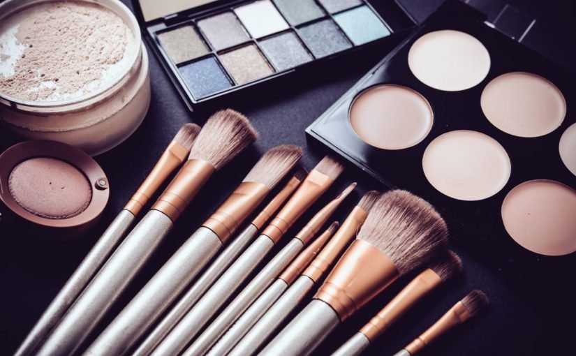 d8aad8b9d984d985-d8a7d984d985d983d98ad8a7d8ac-825x510-2 تعلم المكياج