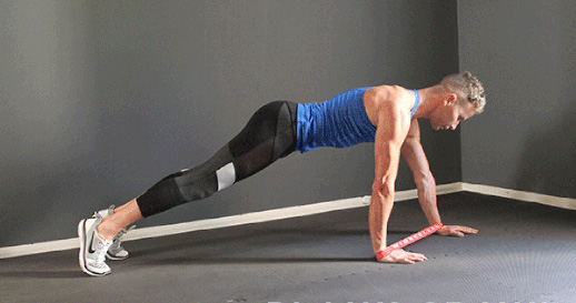 تمرين Plank Crawl with Mini Band