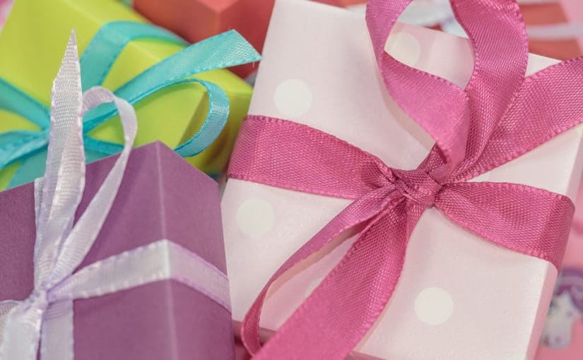 d8aad987d986d8a6d8a9-d8b9d98ad8af-d985d98ad984d8a7d8af-d983d98ad981-d8aad8aed8aad8a7d8b1-d8a7d984d987d8afd98ad8a9-825x510-2 أسواق الهدايا في دبي