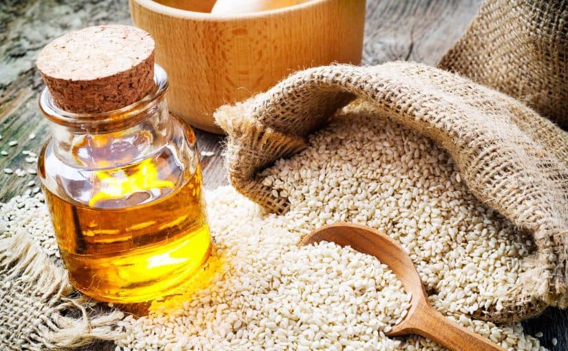 d8b2d98ad8aa-d8a7d984d8b3d985d8b3d985-d984d984d8b4d8b9d8b1-825x510-2 فائدة زيت السمسم للشعر