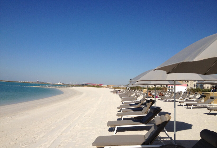 شاطئ ياس شاطئ ياس