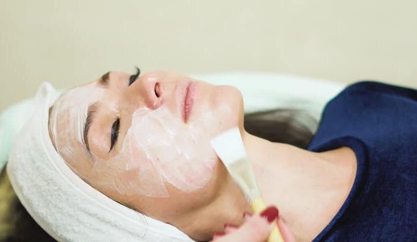 d8b7d8b1d982-d8aad982d8b4d98ad8b1-d8a7d984d988d8acd987-825x480-2 طرق تقشير الوجه