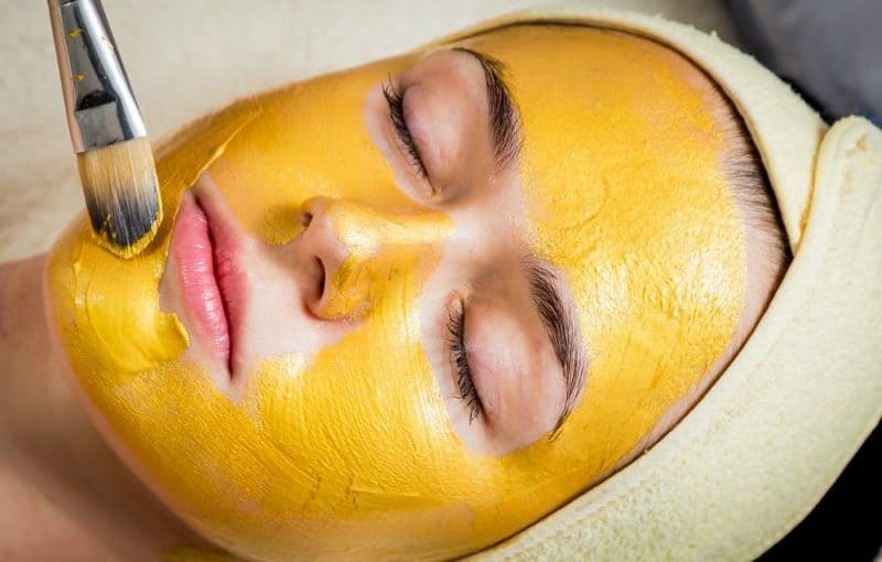 d8b7d8b1d98ad982d8a9-d8a7d8b3d8aad8aed8afd8a7d985-d8a7d984d983d8b1d983d985-d984d984d988d8acd987-800x510-2 طريقة استخدام الكركم للوجه