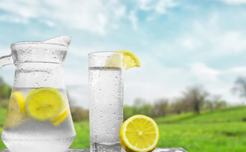 d8b7d8b1d98ad982d8a9-d8b1d8acd98ad985-d8a7d984d985d8a7d8a1-d8a7d984d985d8abd984d8ac-d985d8b9-d8a7d984d984d98ad985d988d986-825x510-2 طريقة رجيم الماء المثلج مع الليمون