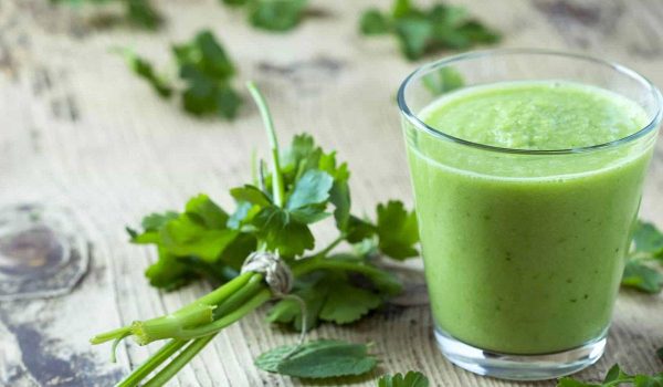 d8b9d8b5d98ad8b1-d8a7d984d8a8d982d8afd988d986d8b3-2 عصير البقدونس