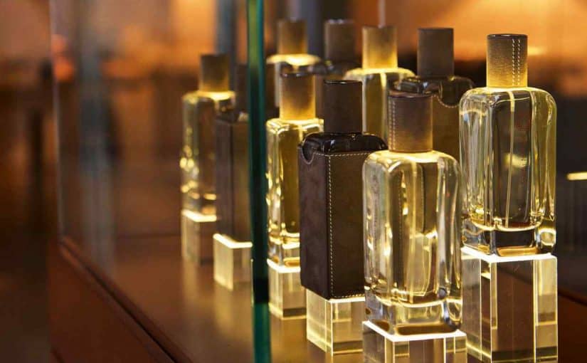 d8b9d8b7d988d8b1-d8afd8a8d98a-d8a8d8a7d984d8acd985d984d8a9-825x510-2 عطور دبي بالجملة