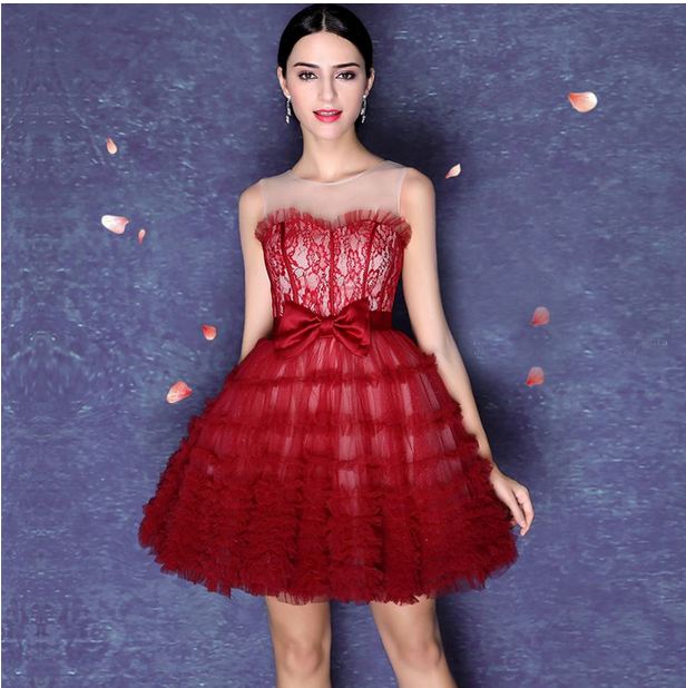 فساتين قصيرة منفوشة فساتين قصيرة منفوشة