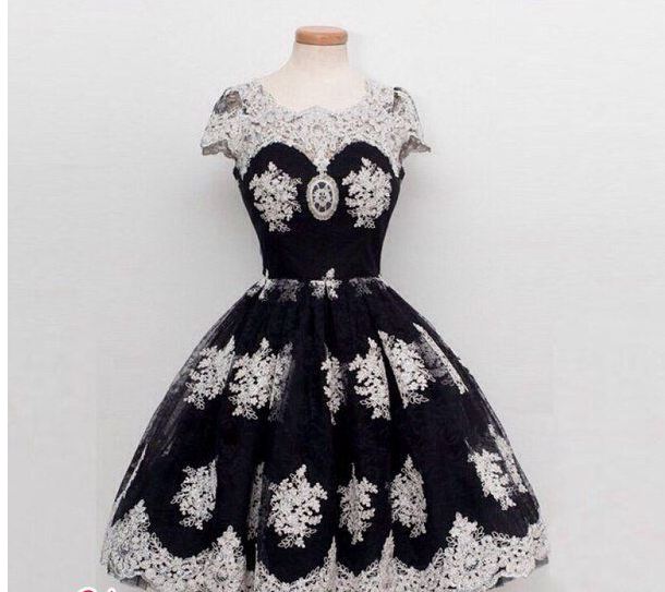 فساتين قصيرة منفوشة فساتين قصيرة منفوشة