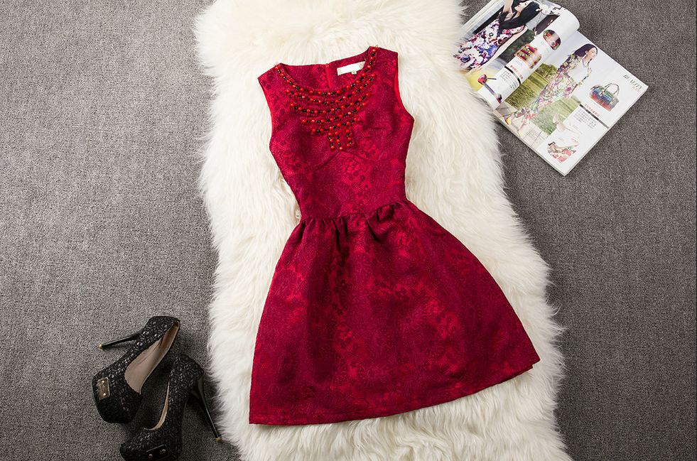 فساتين قصيرة ناعمة فساتين قصيرة ناعمة